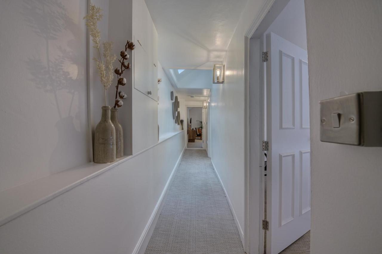 Beautiful Apartment On The Historic Rows Chester Kültér fotó